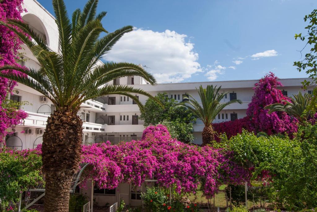 Siagas Beach Hotel Агиои Теодорои Экстерьер фото